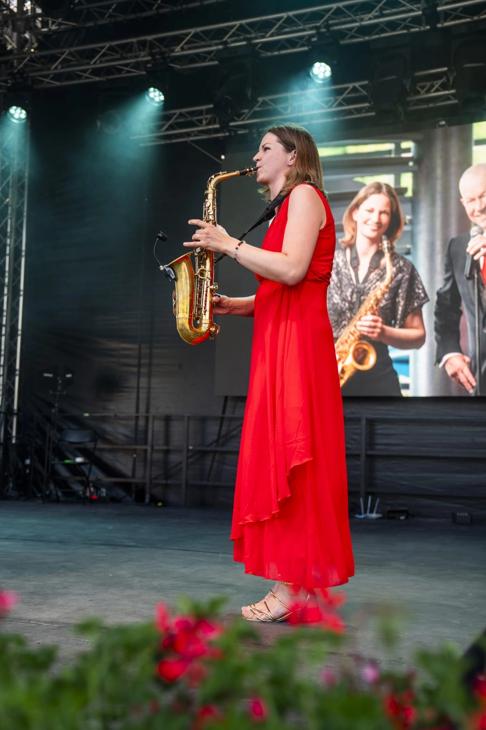 Gabert Gerald – Musik - Ab 2026 mit Live-Saxophonistin  Melanie Piontex buchbar !